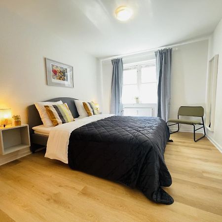 Aday - Central Terrace Apartment In Hjørring Dış mekan fotoğraf