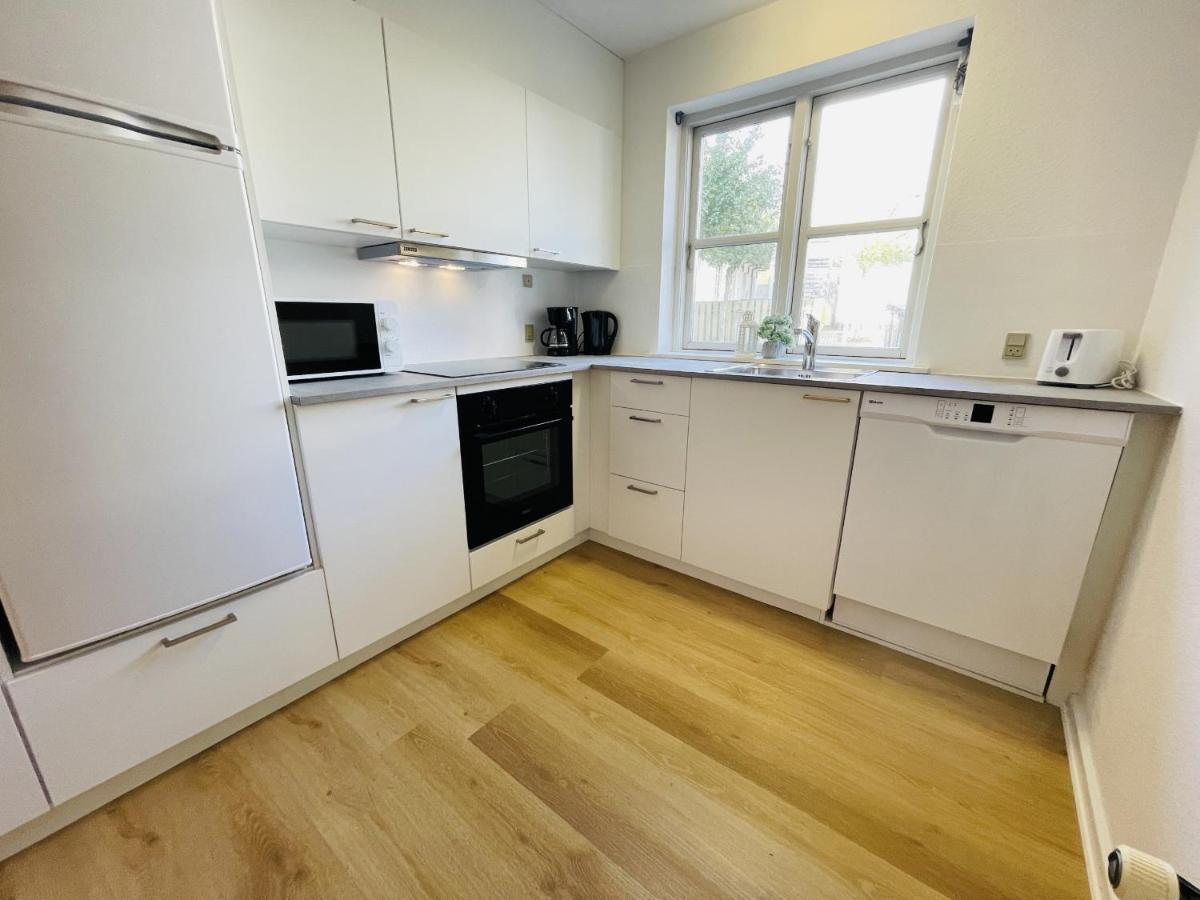 Aday - Central Terrace Apartment In Hjørring Dış mekan fotoğraf