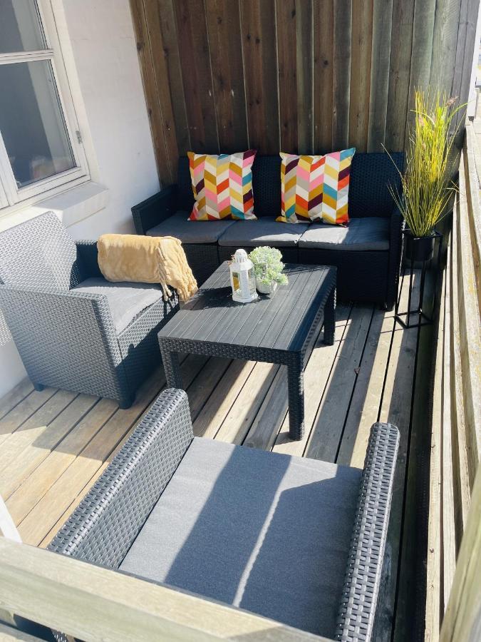 Aday - Central Terrace Apartment In Hjørring Dış mekan fotoğraf