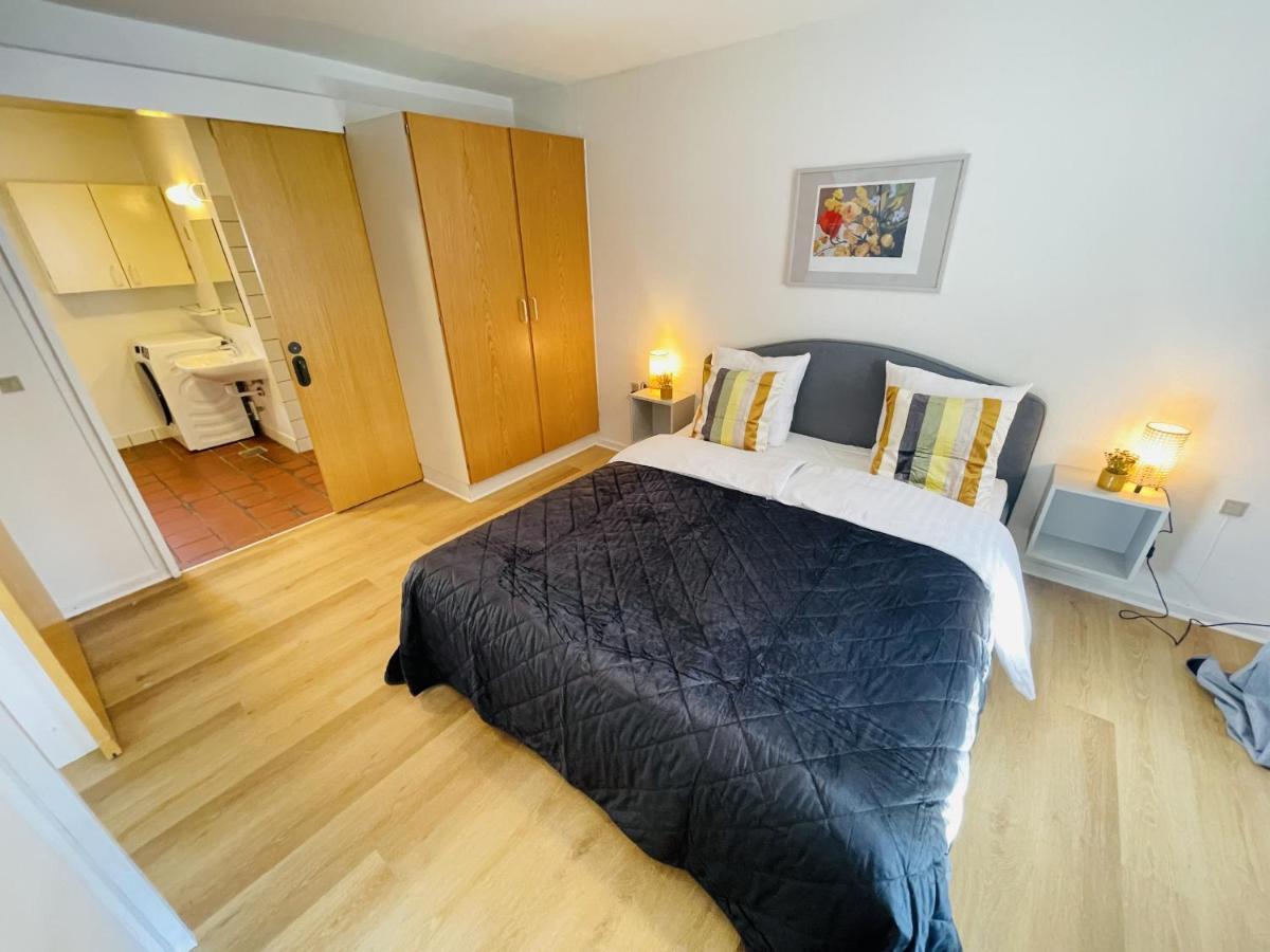 Aday - Central Terrace Apartment In Hjørring Dış mekan fotoğraf